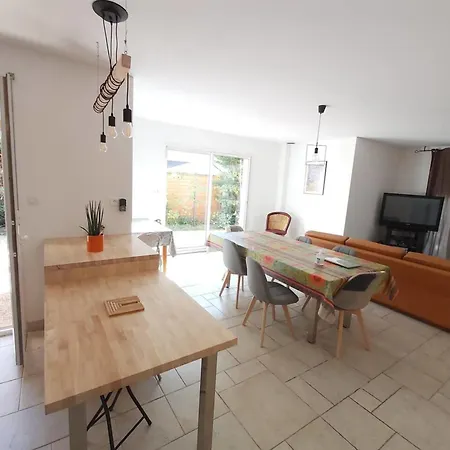 Splendid Family In * 圖盧茲